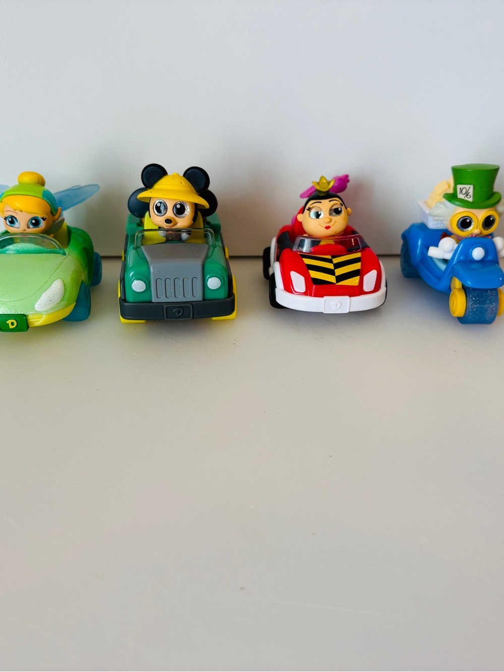 Disney Doorables
Let's Go Vehicles Lot Limited Edition Tinkerbell, Mickey, Mad H